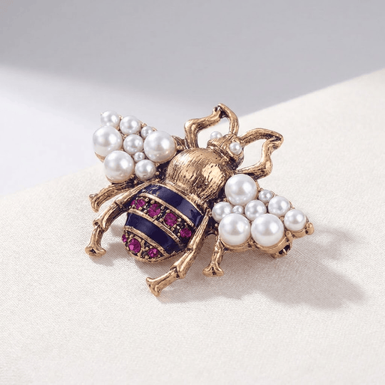Elegant Dripping Oil Bee Brooch