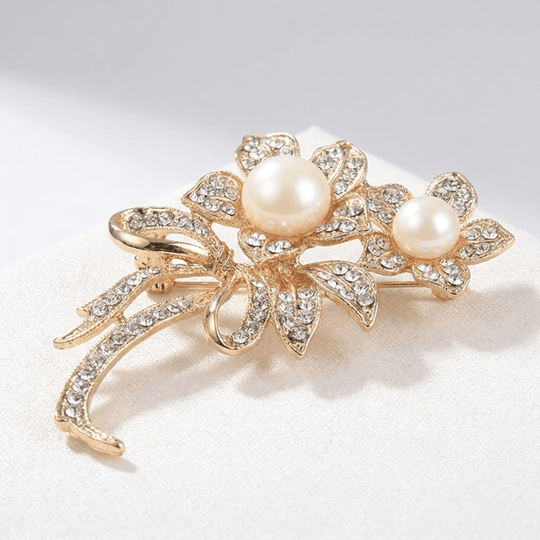 Elegant Gold Flower Brooch
