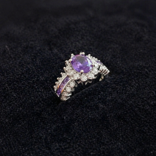 Sophisticated Amethyne Crown Gold Ring