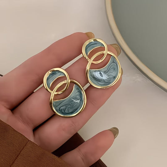 Timeless Gold Circle Earrings