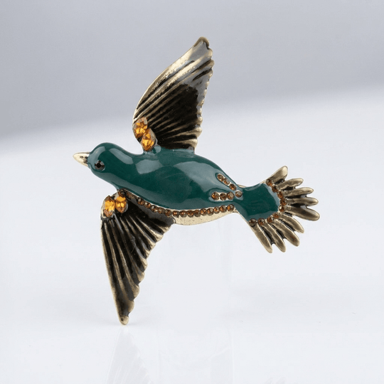 Elegant Vintage-Inspired Animal Brooch
