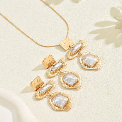 Elegant Pearl Mosaic Jewelry Set