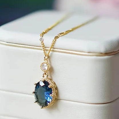 Sophisticated Moonlit Gold Necklace