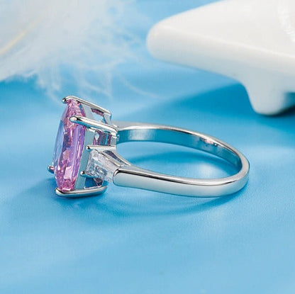 Elegant Rosé Sapphire Radiance Ring