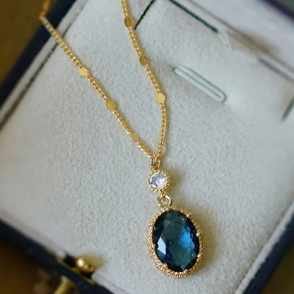 Sophisticated Moonlit Gold Necklace