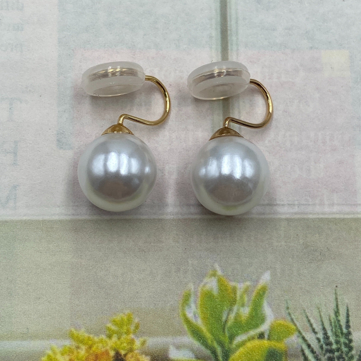 Vintage Round Pearl Clip Earrings