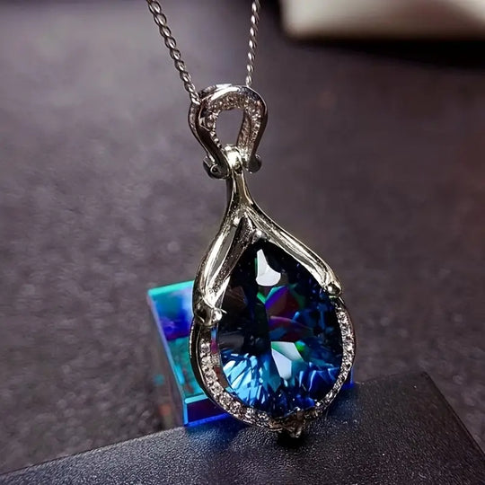 Elegant Sapphire Twisted Necklace