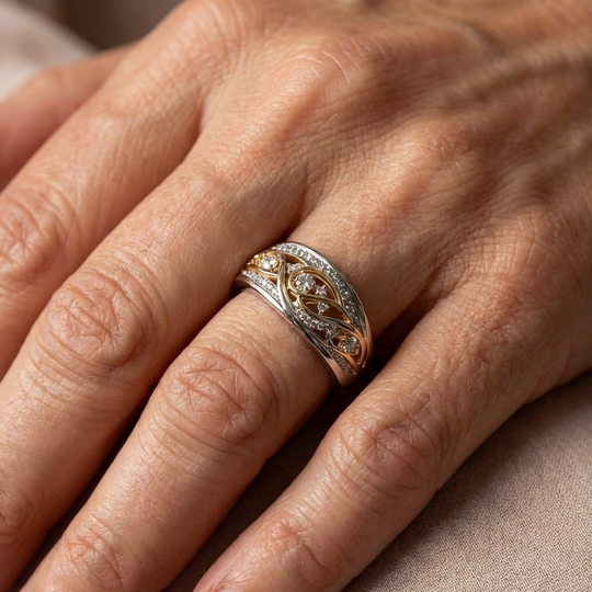 Timeless Gold Twisted Ring