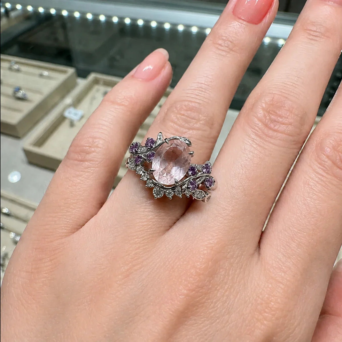 Elegant Leaf Motif White Gold Ring Set